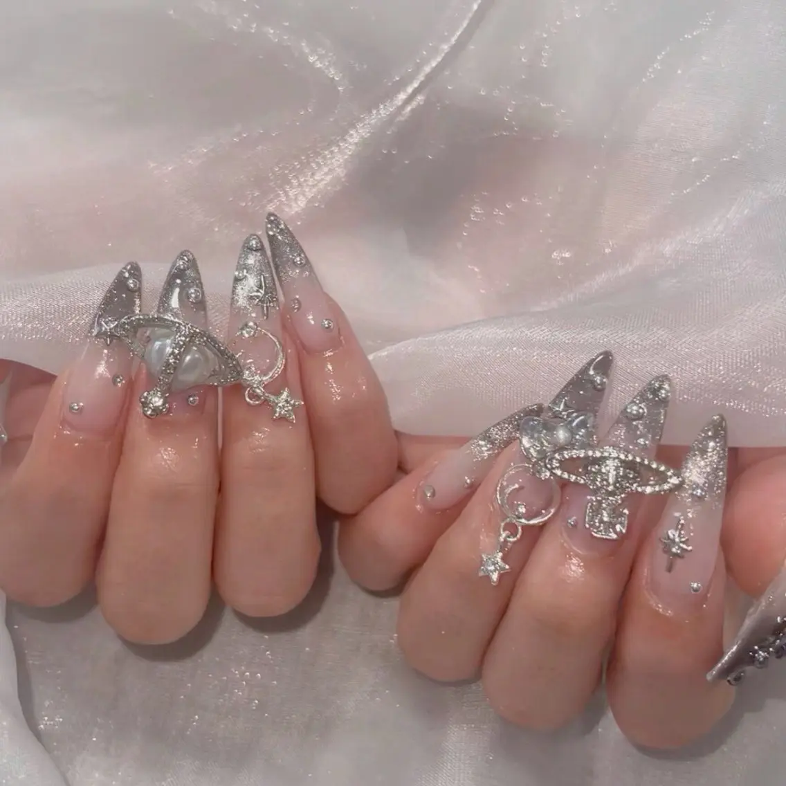 ネイル オーロラネイル 長さ出し フラッシュネイル フレンチネイル ジェルネイル ハンドネイル ハンドケア CiCi Nail Salonのネイルデザイン