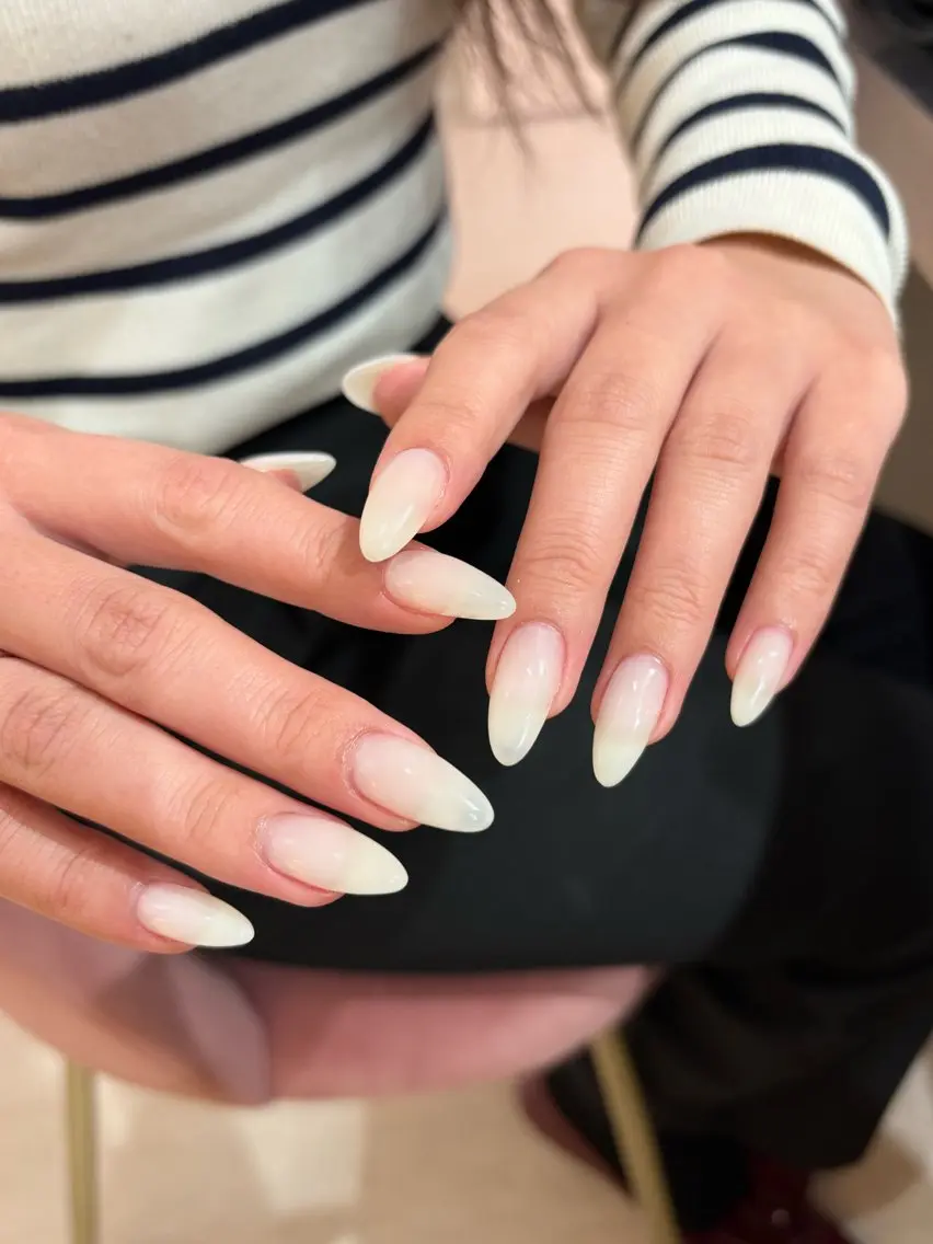セミロング ハンドネイル Clala Ayumiのネイルデザイン