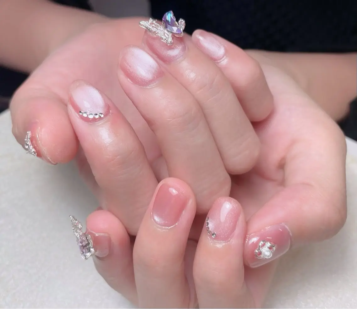 ネイル アートネイル 長さ出し フレンチネイル ジェルネイル ガーリー 中野駅から2分 MEO NAILのネイルデザイン