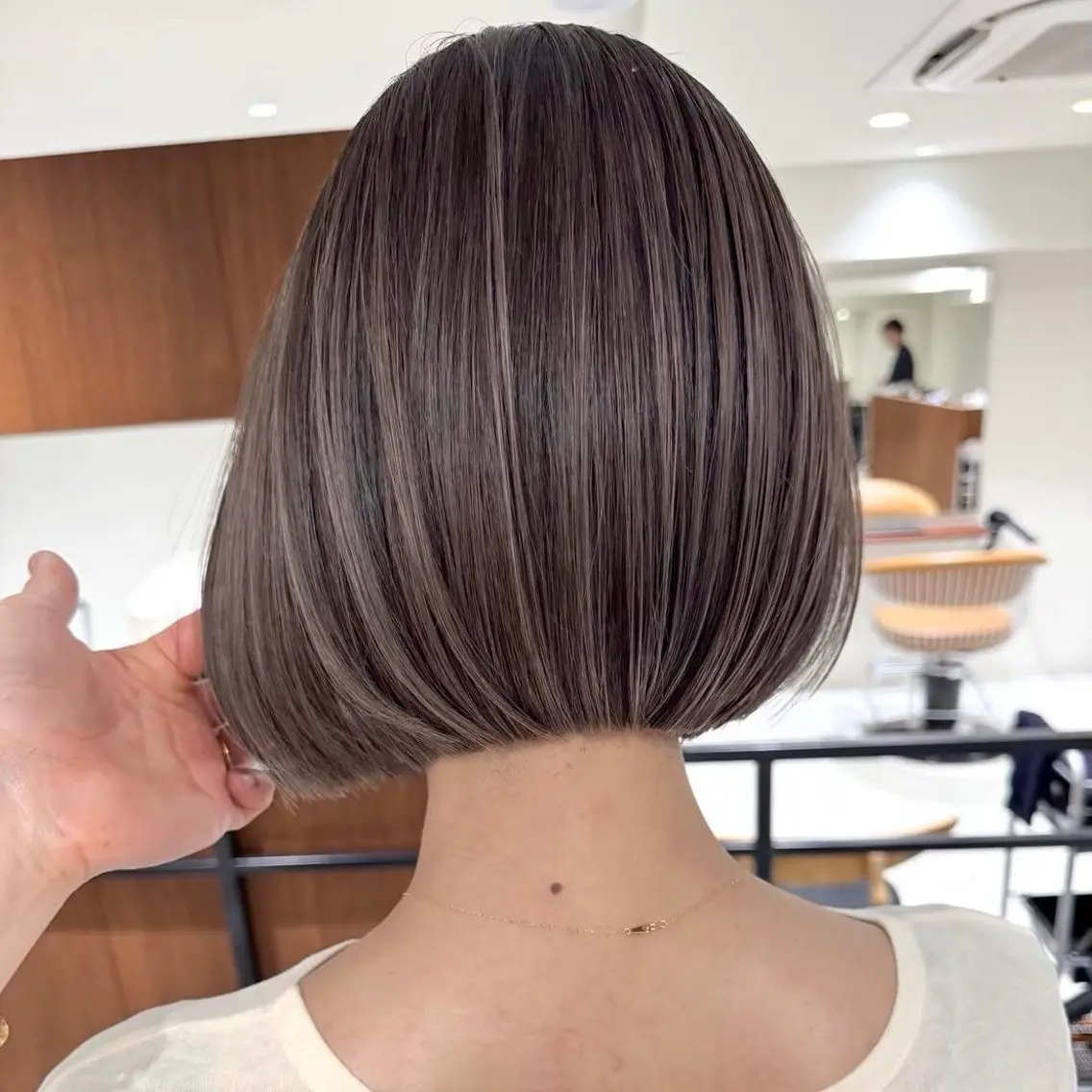 ショート カラー ヘアアレンジ ヘアカラー ボブ/縮毛矯正/美髪 似合わせ/透明感カラのヘアスタイル