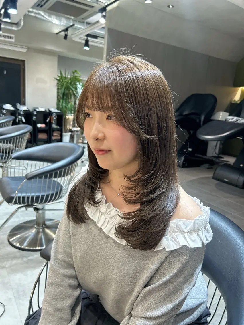 セミロング カラー ヘアアレンジ 巻きラク♡レイヤー 🦢こころのヘアスタイル