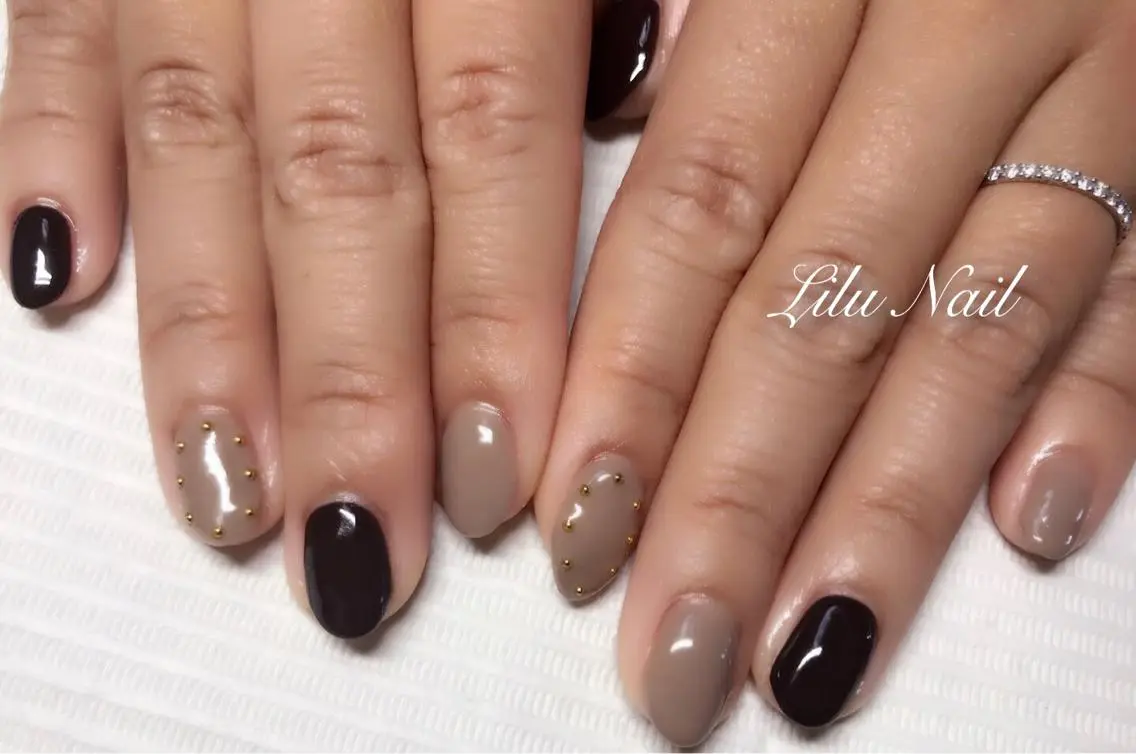 ネイル シンプルネイル モチの良さ◉ フィルインネイル♡のネイルデザイン