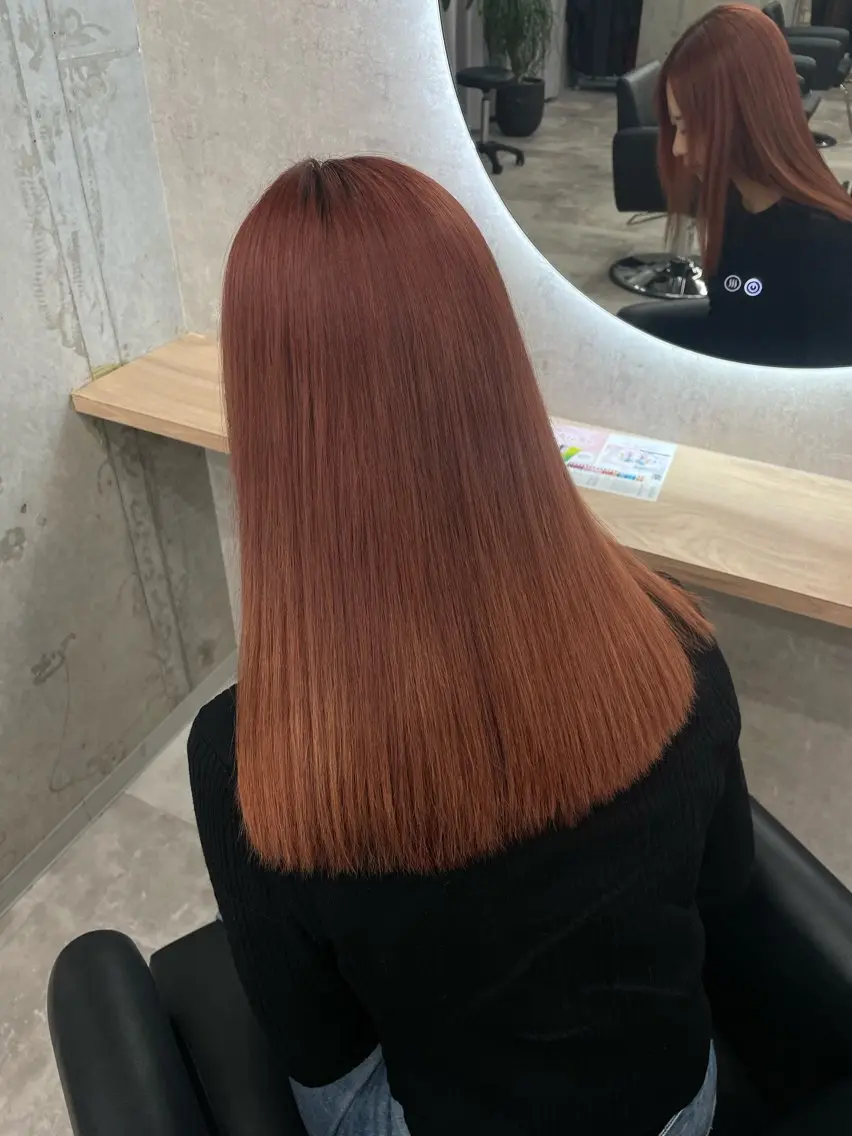 セミロング 奥野JAPAN🌈 艶髪カラーのヘアスタイル
