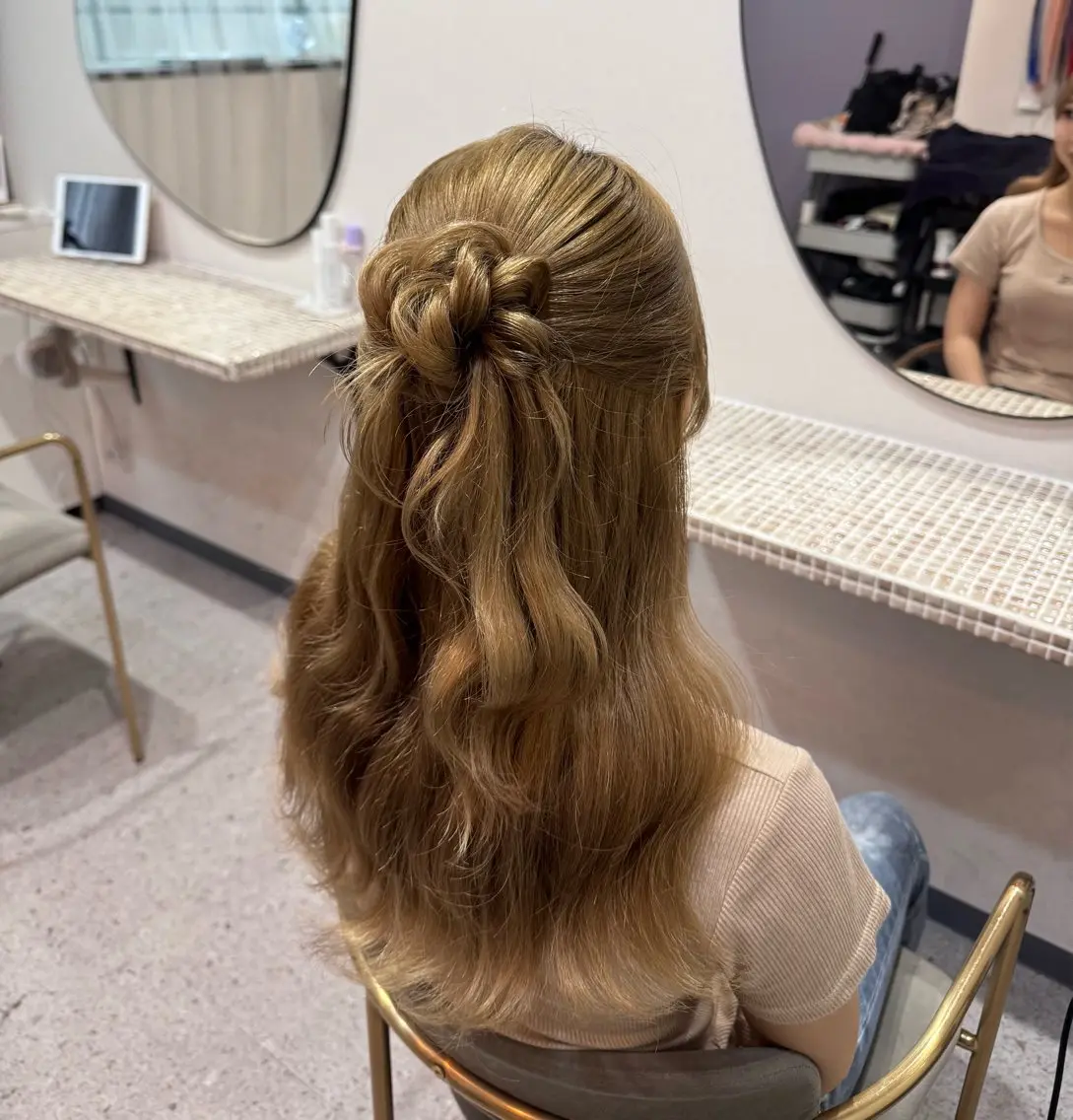 ヘアアレンジ ヘアセット Mila Chisaのヘアスタイル