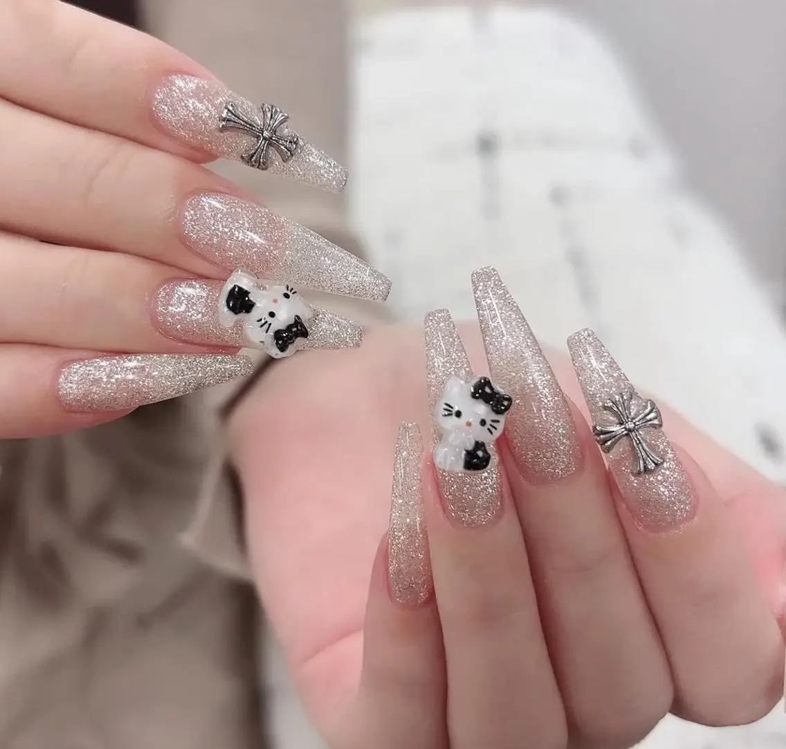 ネイル オーロラネイル フレンチネイル ジェルネイル ハロウィン キラキラネイル H.baby Nail Salonのネイルデザイン