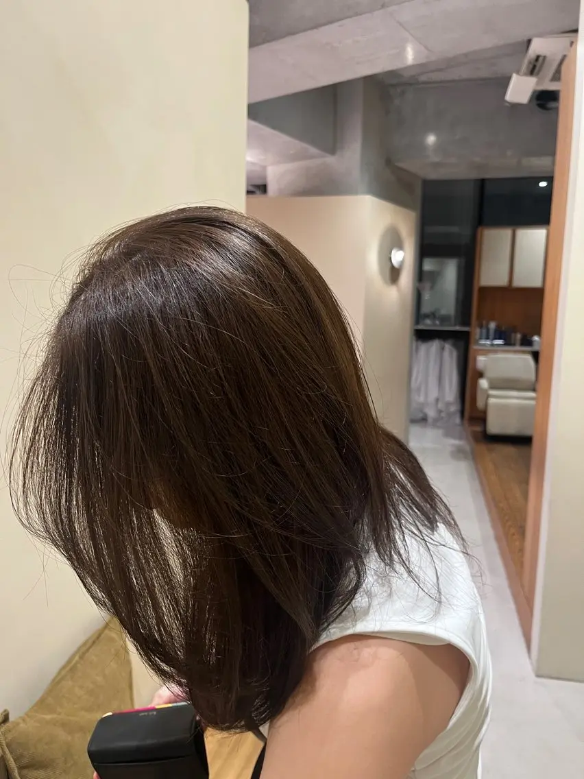 カラー ベージュカラー オリーブベージュ 飯森 裕菜のヘアスタイル