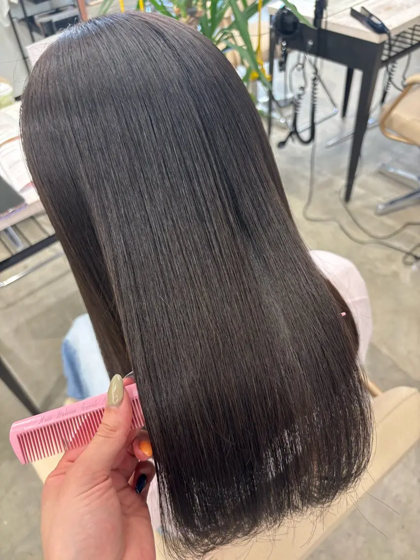 ロング カラー カット ヘアカラー トリートメント ヘッドスパ 長岡 明音のヘアスタイル