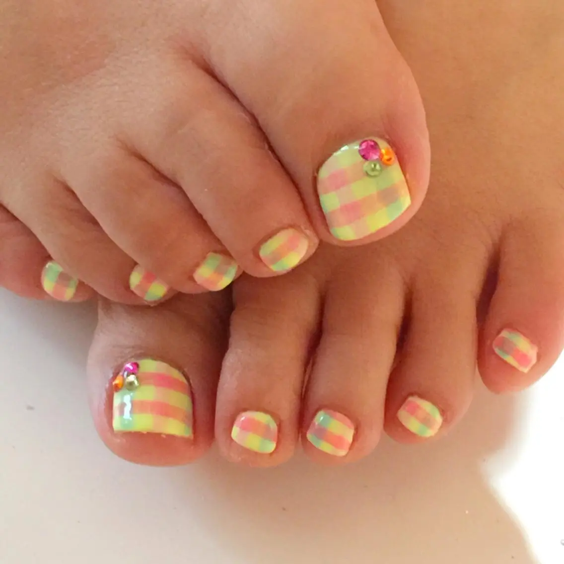 ネイル フットネイル ジェルネイル YUN 💅のネイルデザイン