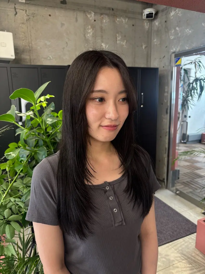 【迷ったらコレ✨】カット+艶カラー+Aujua4stepトリートメントの写真
