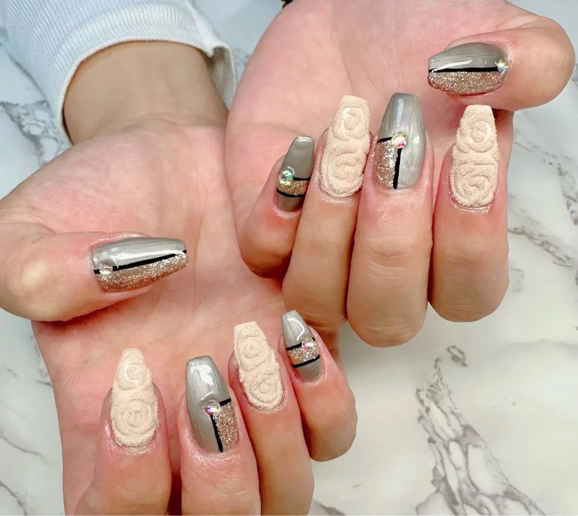 ネイル アートネイル オーロラネイル フレンチネイル キラキラネイル マグネットネイル Mai’s nailのネイルデザイン