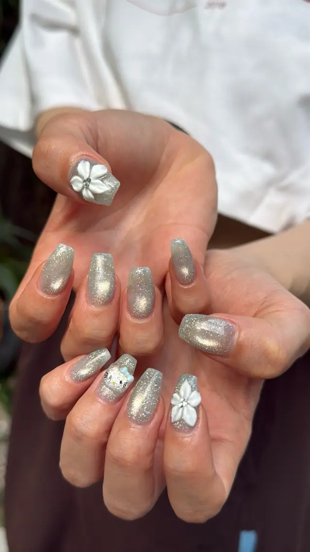 ネイル フラッシュネイル フラッシュマグ フットネイル フレンチネイル 韓国ネイル ハンドネイル SAKU nail 作島茜のネイルデザイン
