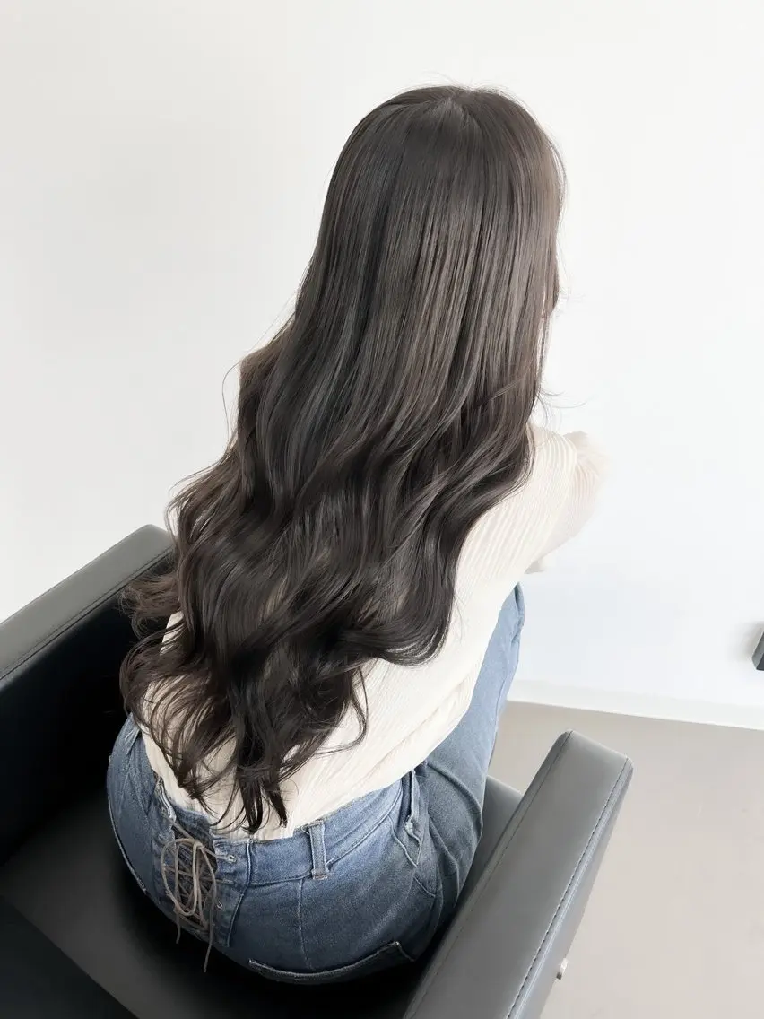 ロング カラー ブリーチ ダブルカラー グレージュ ブリーチなしカラー 神戸ボブ✂️ ioe三宮/田 伸佳のヘアスタイル