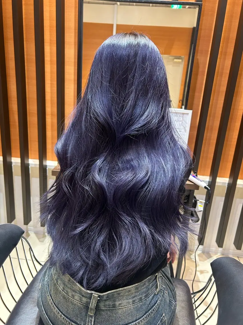 ロング カット ヘアカラー トリートメント ヘアセット 韓国風🤍 イワサキ　リコ🍒のネイルデザイン