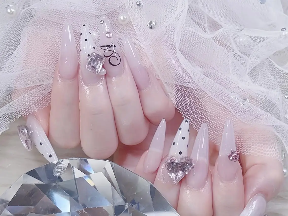 ネイル べっ甲ネイル ブルー フレンチネイル ジェルネイル ガーリー ハンドネイル ハンドケア りん/韓国ネイル/ 長さ出し専門店のネイルデザイン
