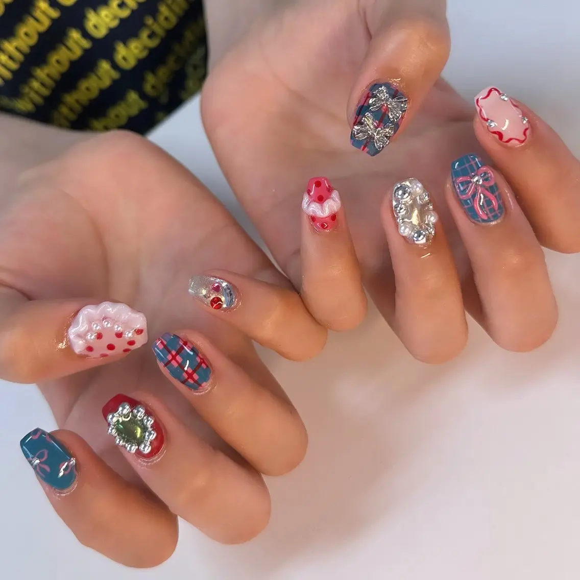ミディアム ハンドネイル 🦋Nail Amo🦋のネイルデザイン