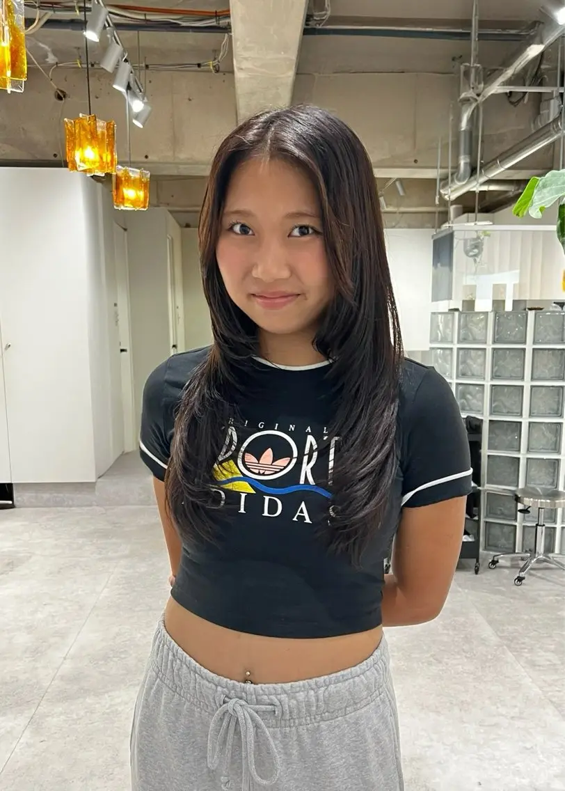 ロング レイヤーカット カット 山本 麗のヘアスタイル