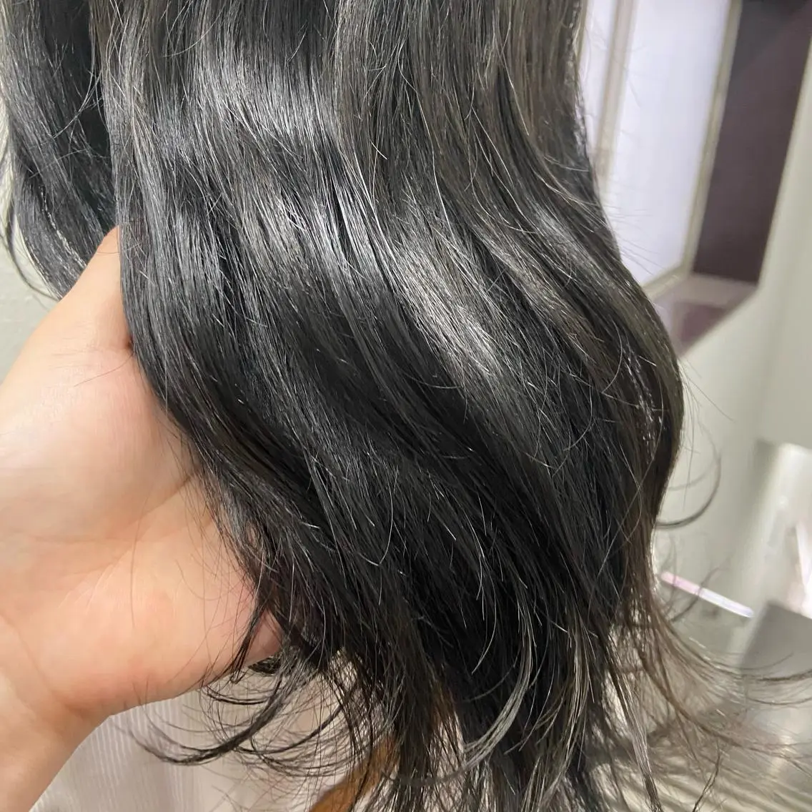 セミロング カラー アッシュ ベージュカラー 黒髪 ブリーチ ブラウンカラー MEI🎀レイヤー 🎀韓国styleのヘアスタイル
