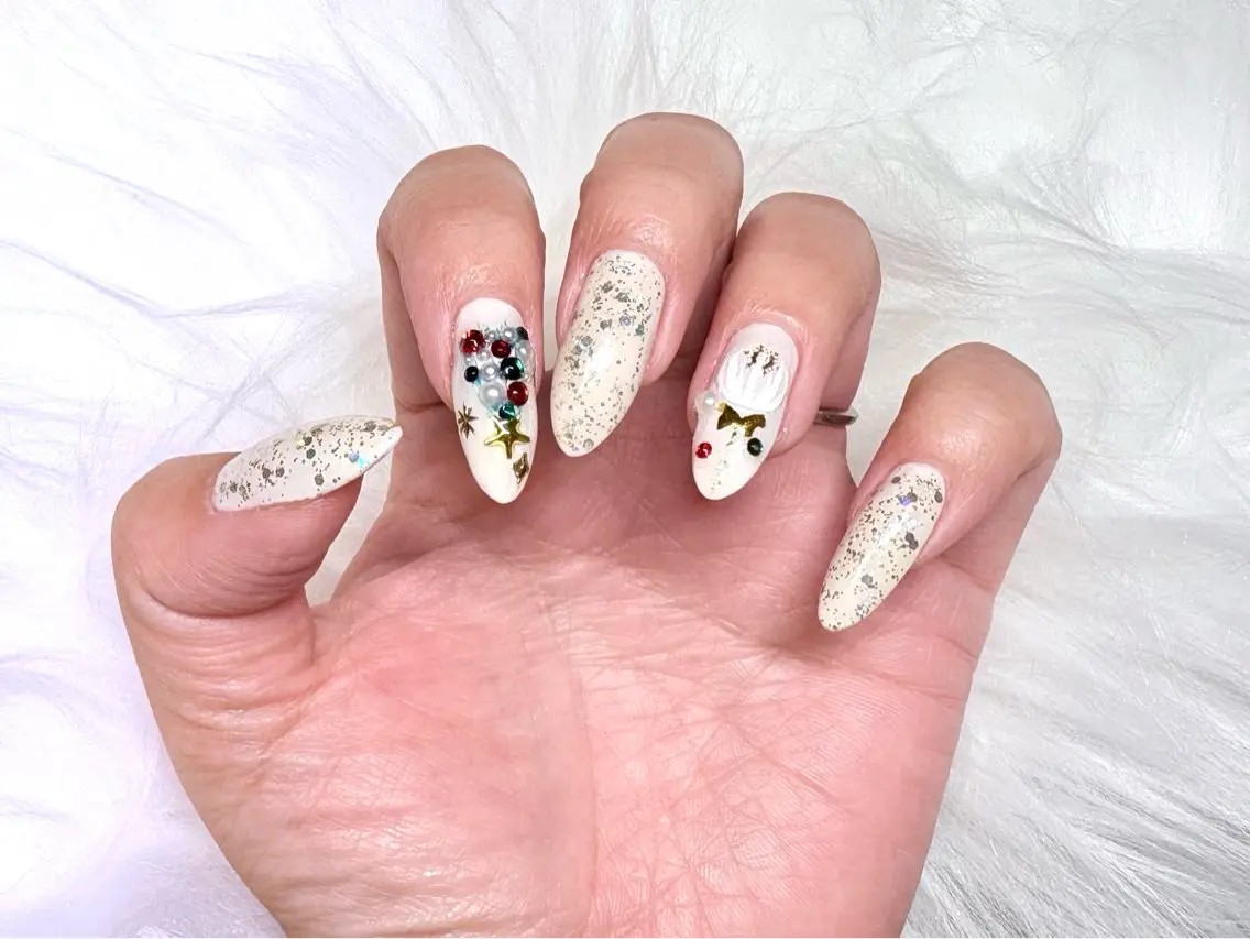 ネイル 冬ネイル クリスマス ハンドネイル Nailsalon Dahliaのネイルデザイン