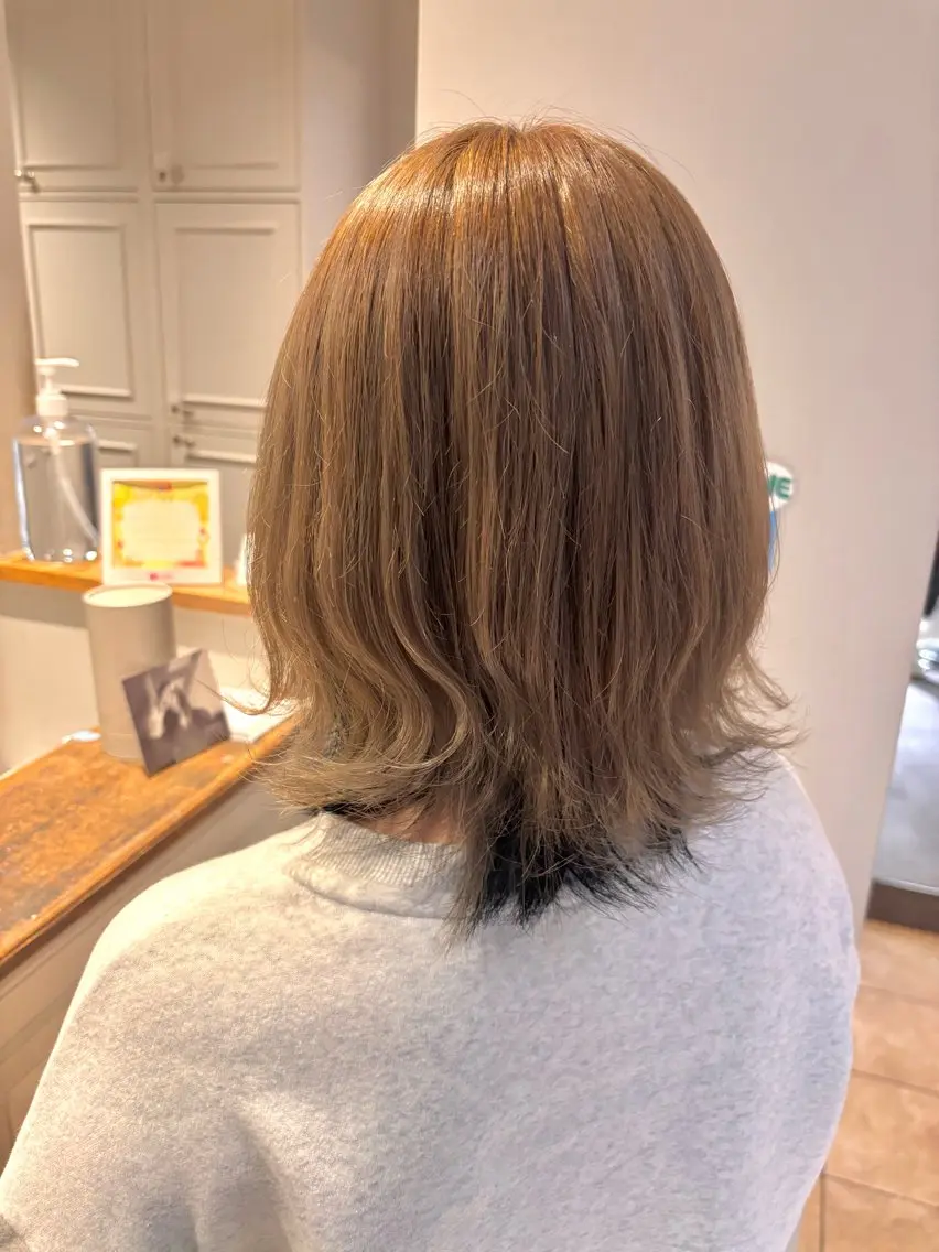 ミディアム ヘアカラー トリートメント 艶カラー💎 / Ayakaのヘアスタイル