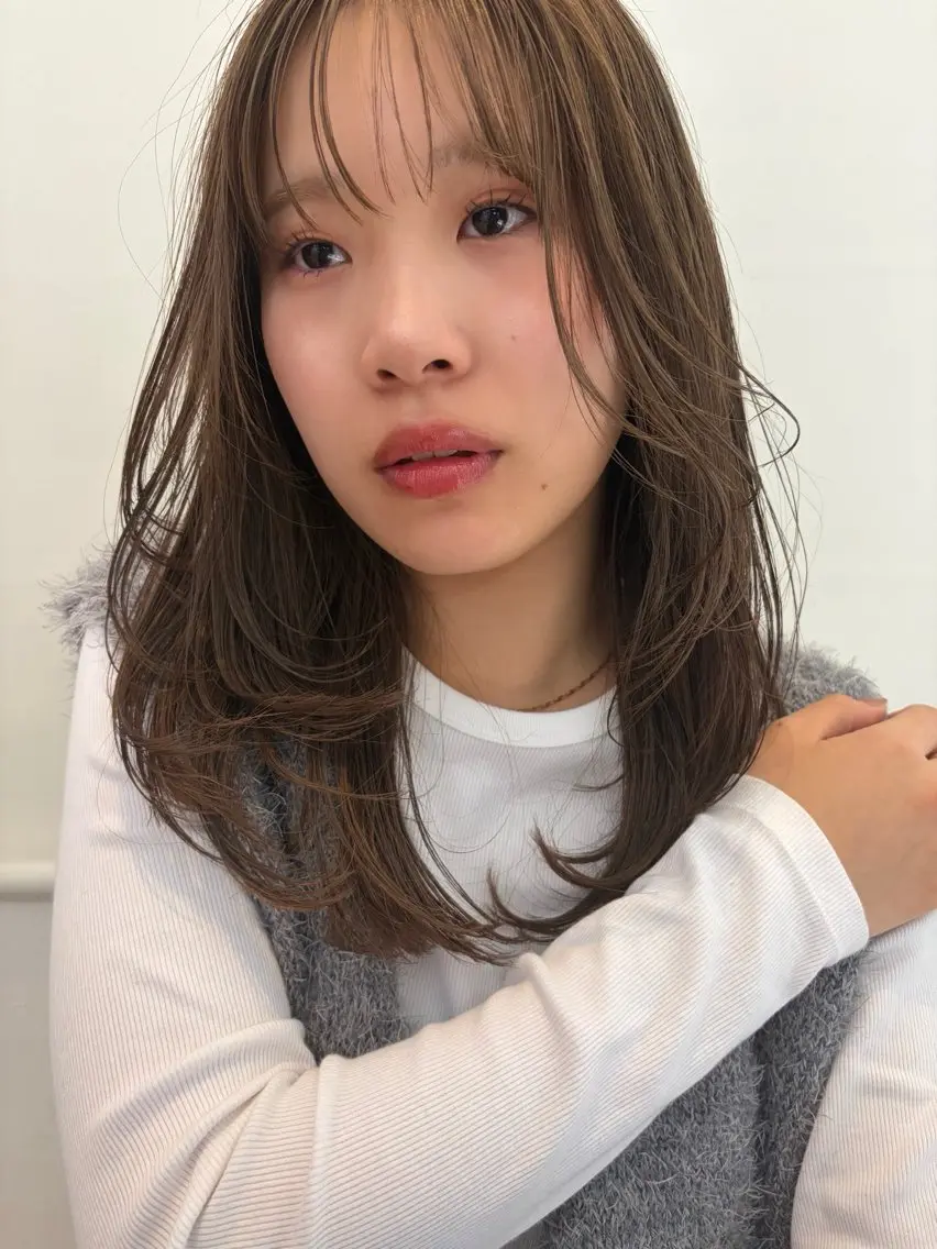 【6月27日17時半ロングレイヤーカット限定】似合わせカット➕うる艶トリートメント🌟の写真