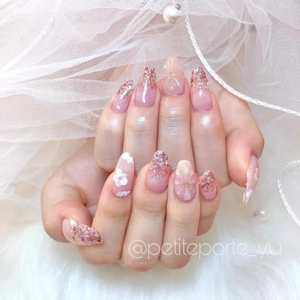 ネイル 桜ネイル キラキラネイル 春ネイル ハンドネイル petite porteのネイルデザイン