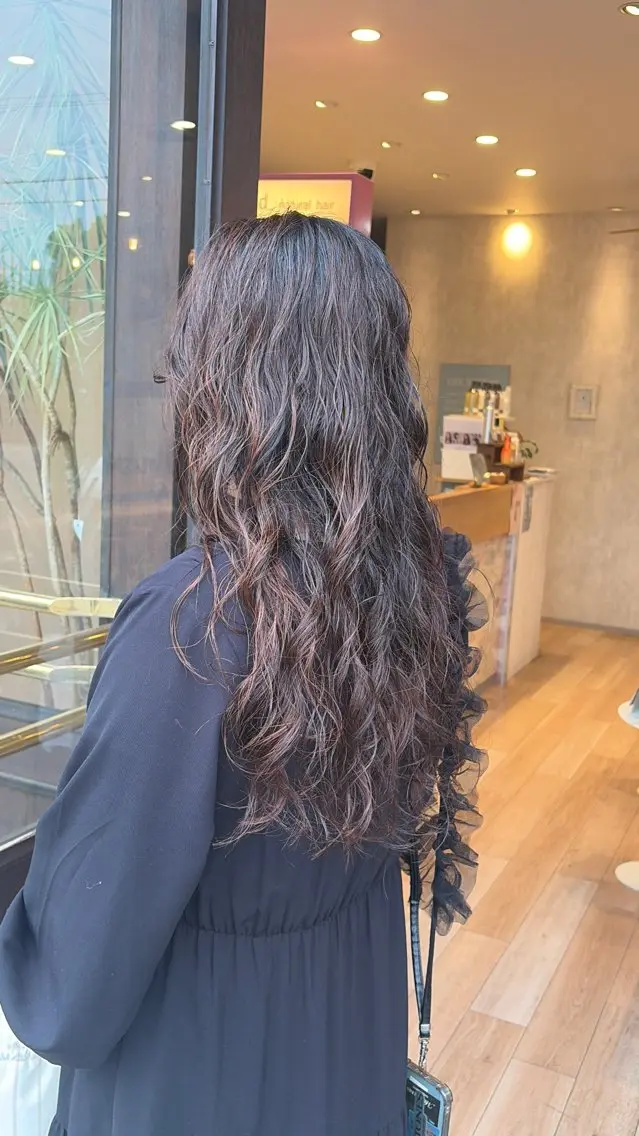 ロング パーマ glad みさきのヘアスタイル