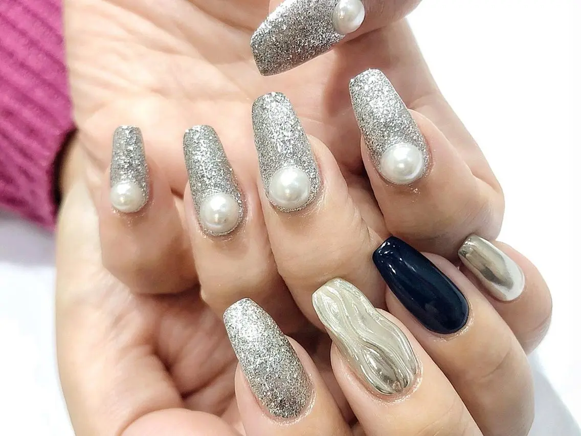 ネイル nailsalon Mirrorのネイルデザイン