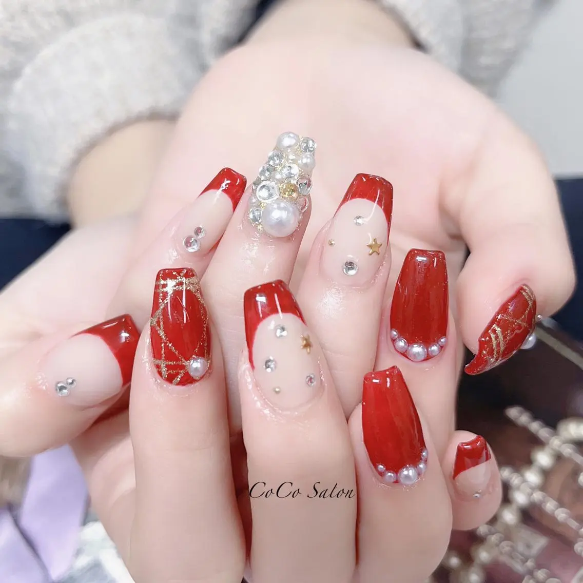 ネイル ボルドー 長さ出し フレンチネイル ジェルネイル ゴールド ハンドネイル CoCoSalon ネイル/まつ毛予約のネイルデザイン