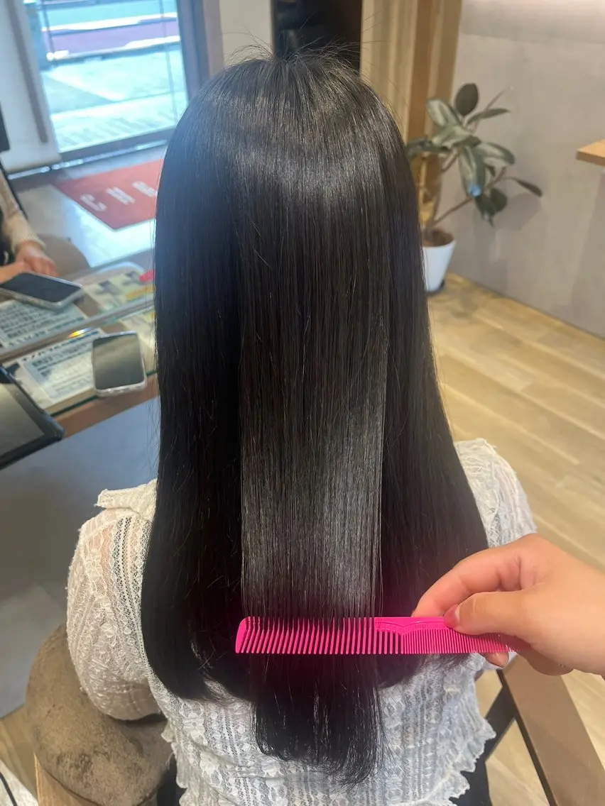 ロング カット 縮毛矯正 樋口 莉奈のヘアスタイル