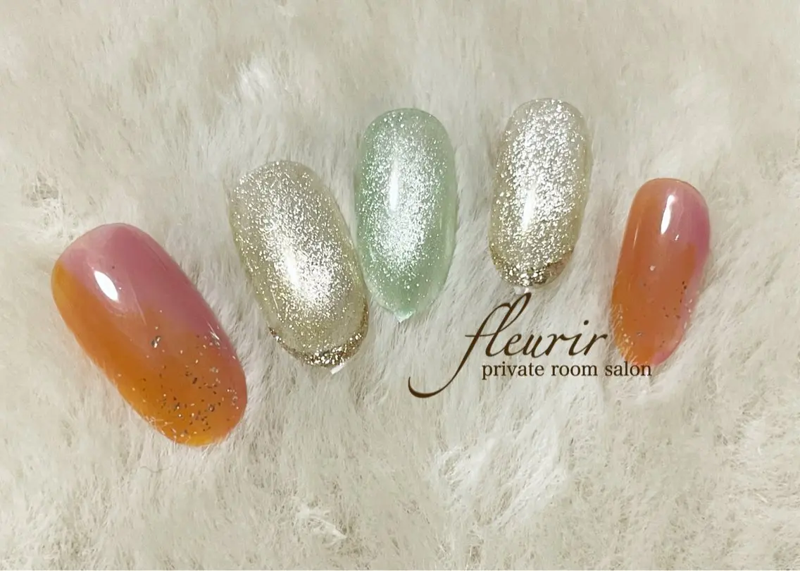 ネイル クリアネイル グラデーション グリーン ラメ(グリッター) ラメグラデーション フルリール 【プライベートサロンのネイルデザイン