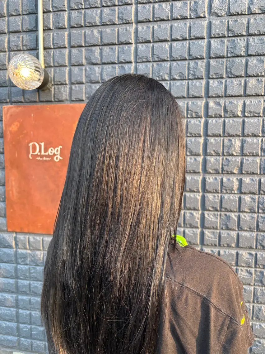 ロング カラー 黒髪 ブリーチ ブルーカラー ブルーブラック 神代 優生のヘアスタイル