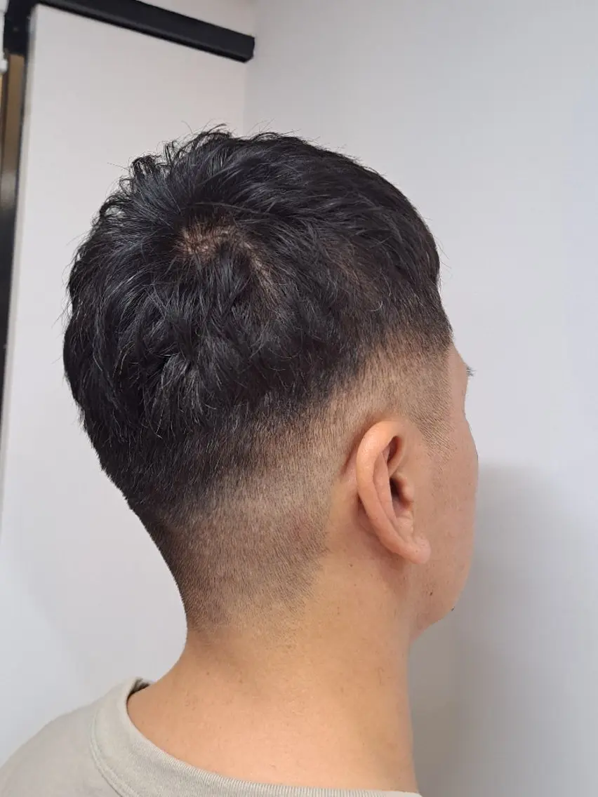 メンズ フェードカット 松島 冬浬のヘアスタイル