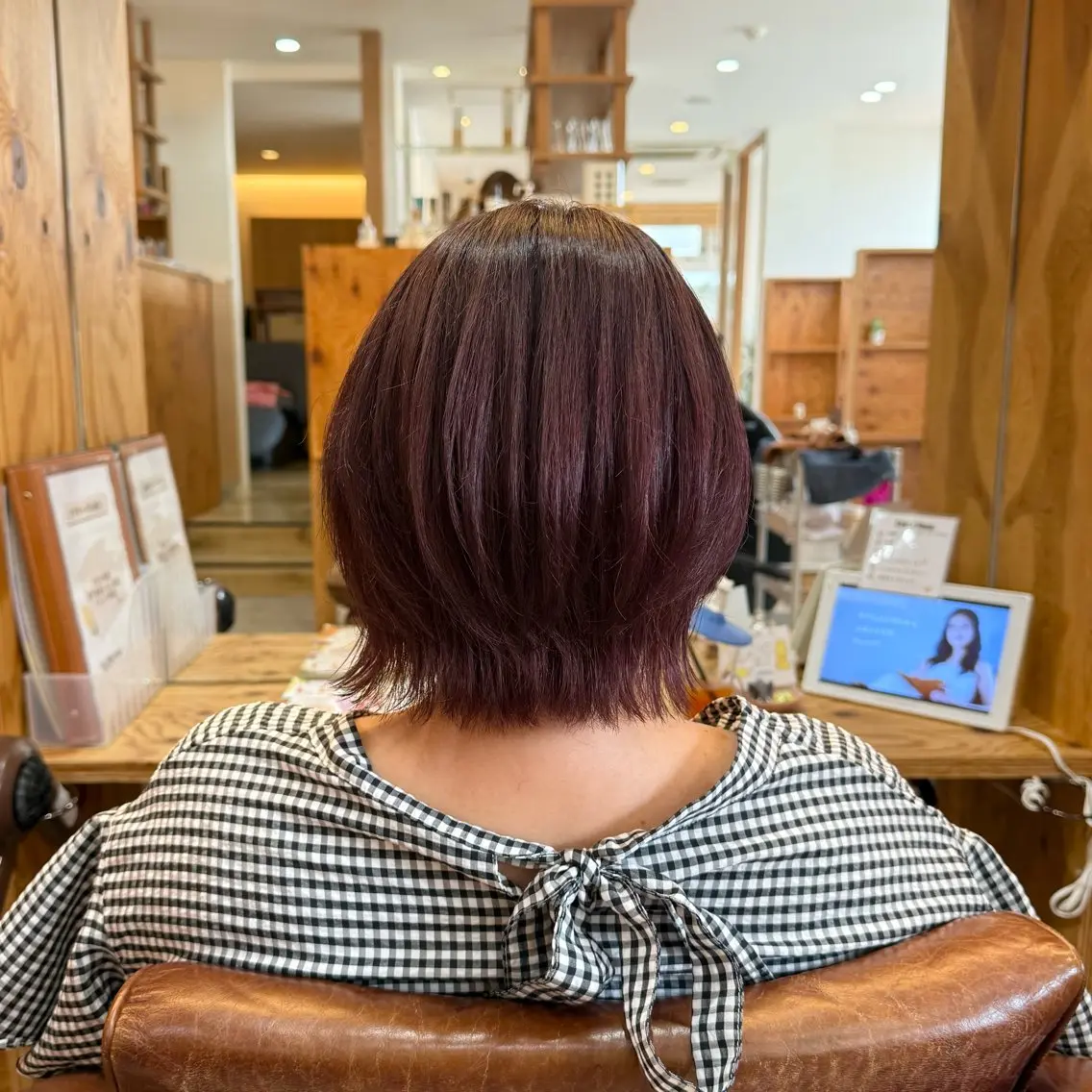 ミディアム ピンクブラウン ヘアカラー adorable 長谷川実夢のヘアスタイル
