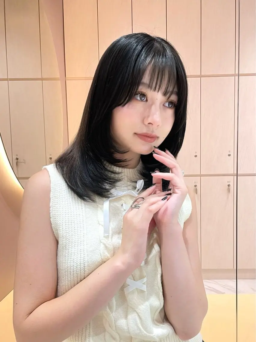ミディアム カラー ブリーチなしWカラー /レイヤー/設樂彩乃のヘアスタイル