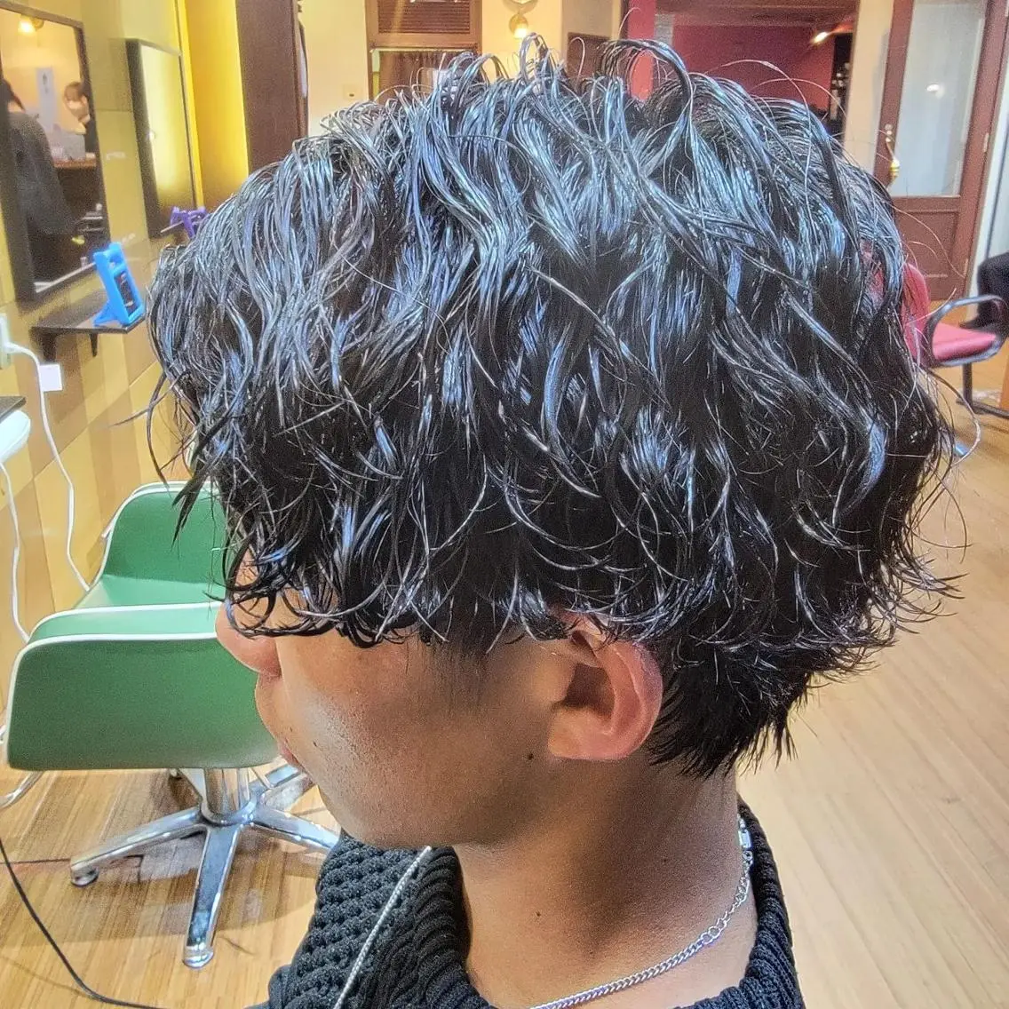 メンズ メンズパーマ メンズツイストパーマ 波巻きパーマ ツイストパーマ 特殊パーマ 片山恭兵のヘアスタイル