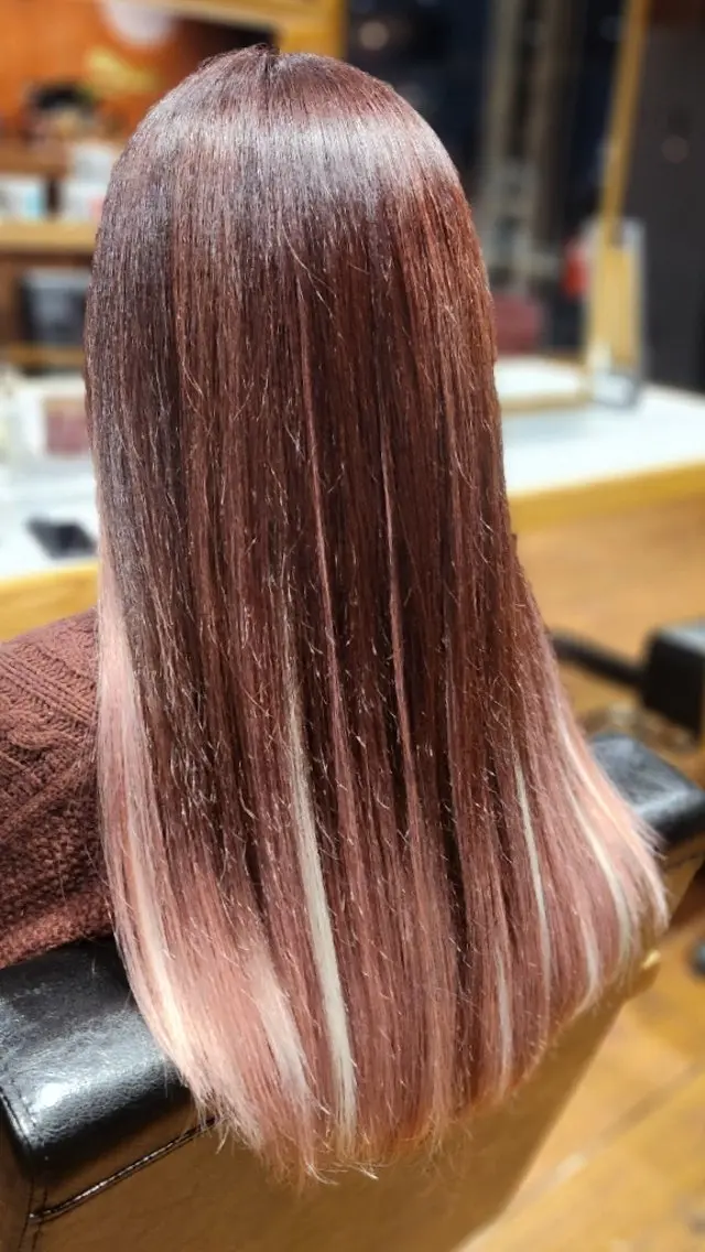 カラー グラデーションカラー ハイライトカラー ピンクカラー シールエクステ🎀 ホシノ🕒ユウカのヘアスタイル