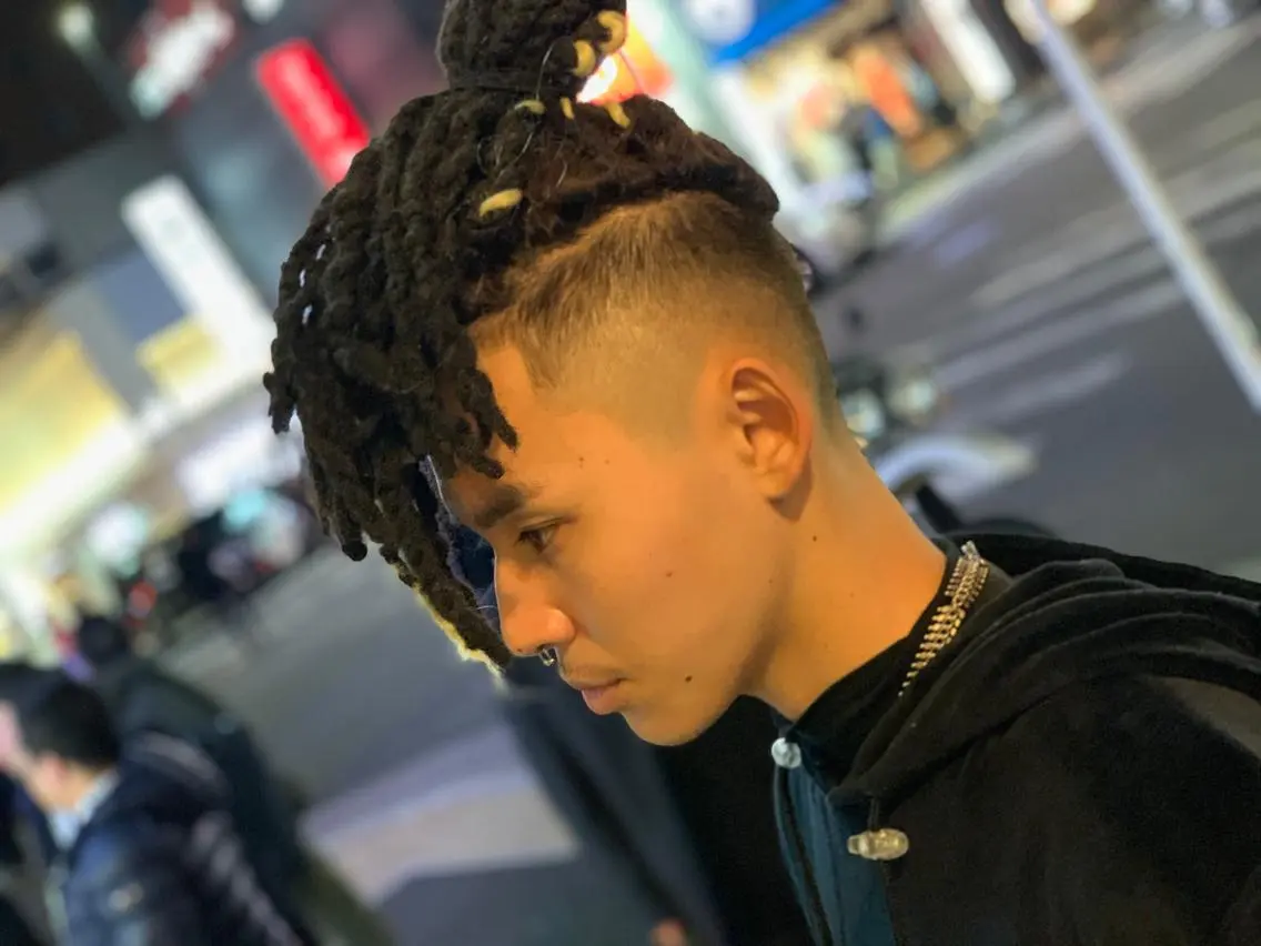 メンズ フェードカット カット 近藤 真のヘアスタイル