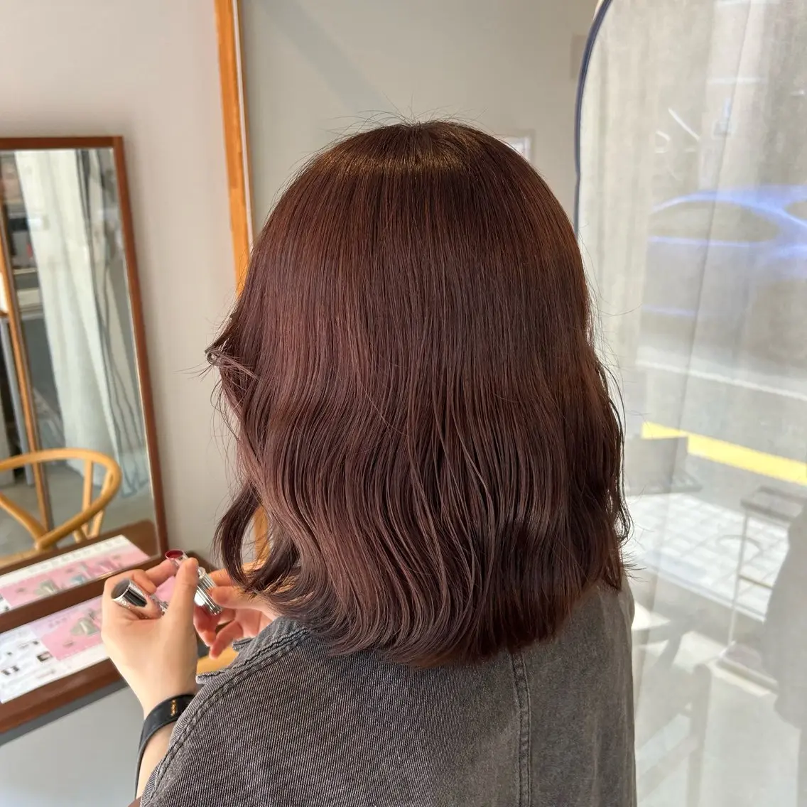 ミディアム カラー ヘアカラー トリートメント 坂 美来乃のヘアスタイル