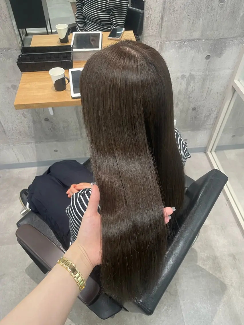 ロング トリートメント ayano /レイヤー/艶カラーのヘアスタイル