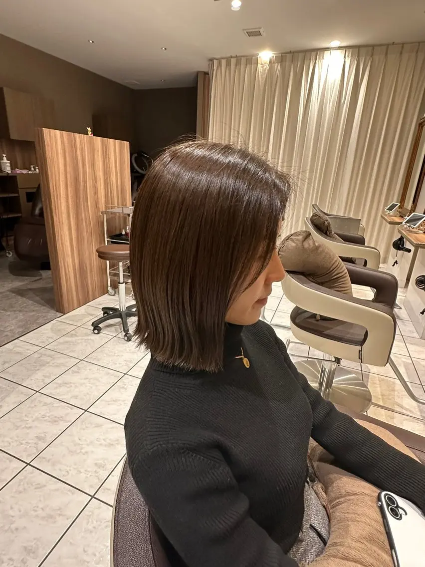 ミディアム カラー カット ヘアカラー トリートメント Ash日暮里 /momijiのヘアスタイル