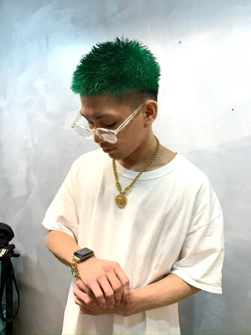 カラー メンズ 重松 丈博のヘアスタイル
