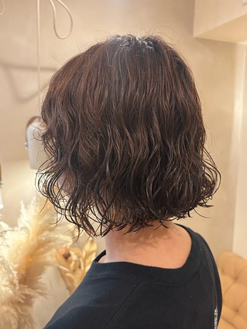 ミディアム パーマ ミディアムパーマ カット パーマ シンバヒナノ/パーマ レイヤー/髪質改善のヘアスタイル