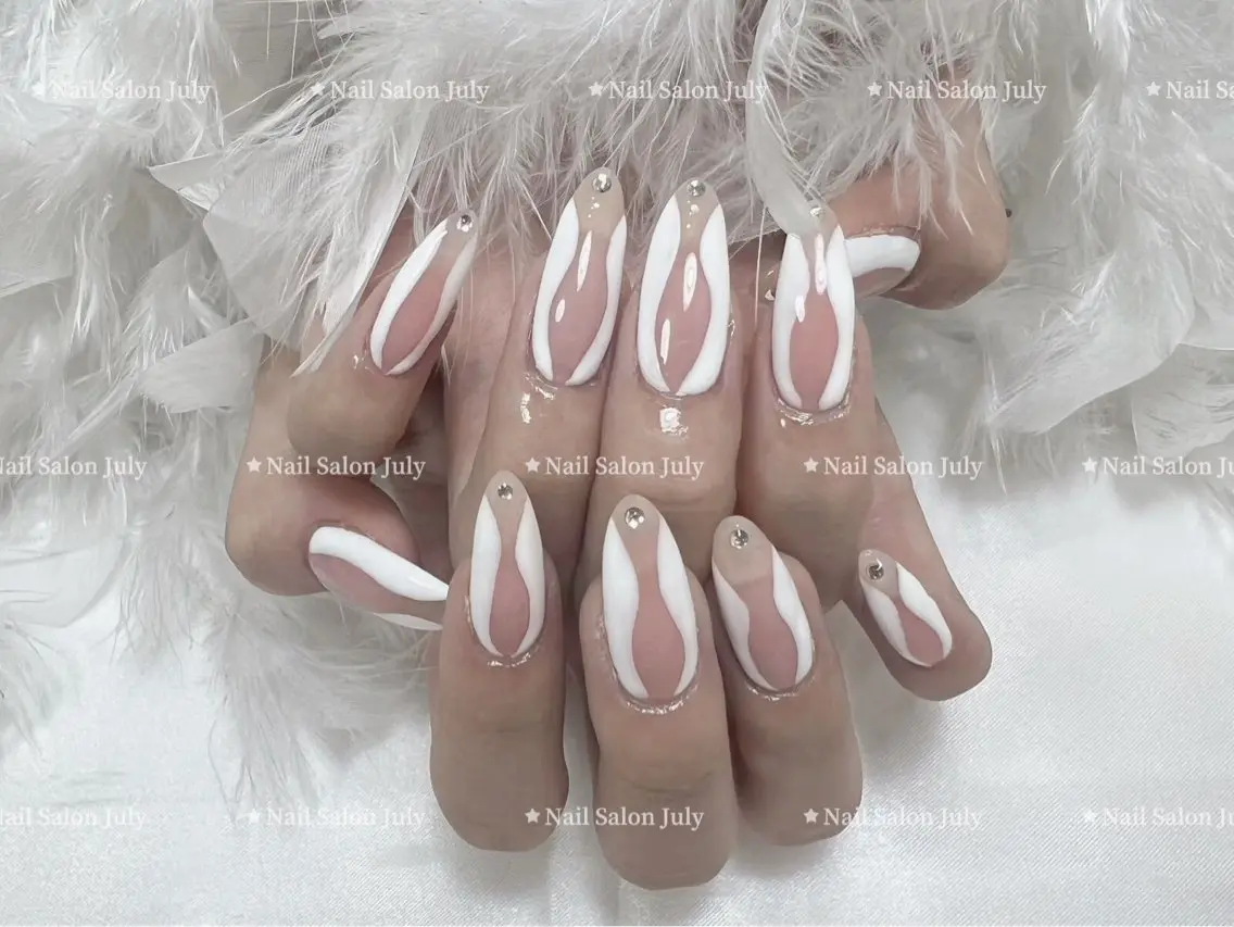 ネイル アートネイル オーロラネイル ジェルネイル ガーリー キラキラネイル July Salonのネイルデザイン
