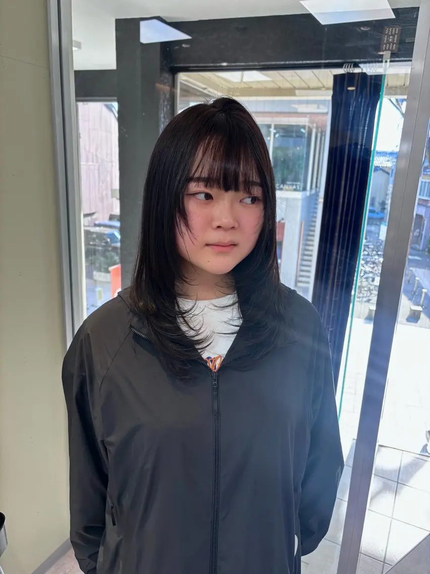 ミディアム カラー カット ヘアカラー トリートメント 竹田 佳奈のヘアスタイル