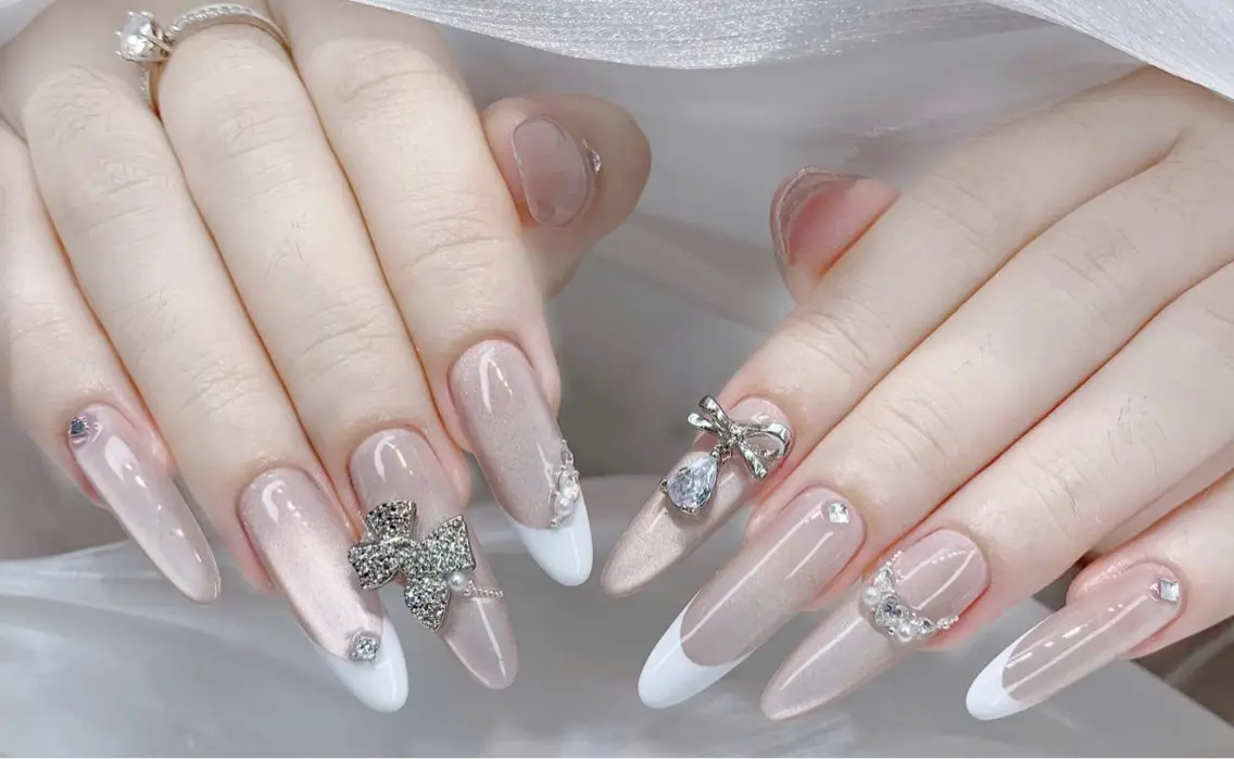 ネイル 長さ出し フレンチネイル ジェルネイル ガラスフレンチ 韓国ネイル Minette nailHuongのネイルデザイン