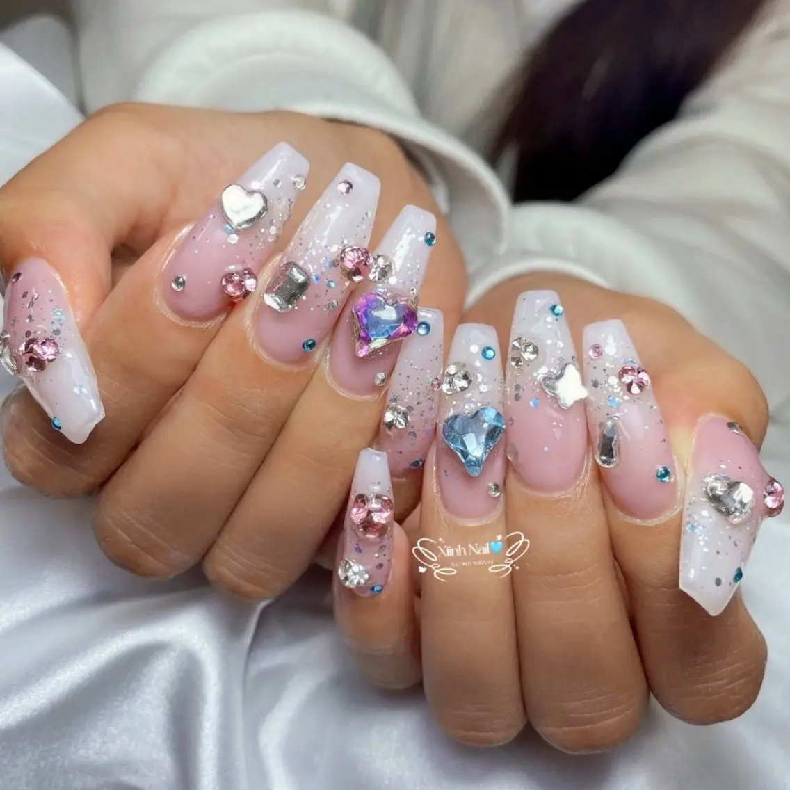 ネイル チークネイル 桜ネイル 長さ出し フットネイル ジェルネイル ハンドネイル XIINH NAIL SALONのネイルデザイン