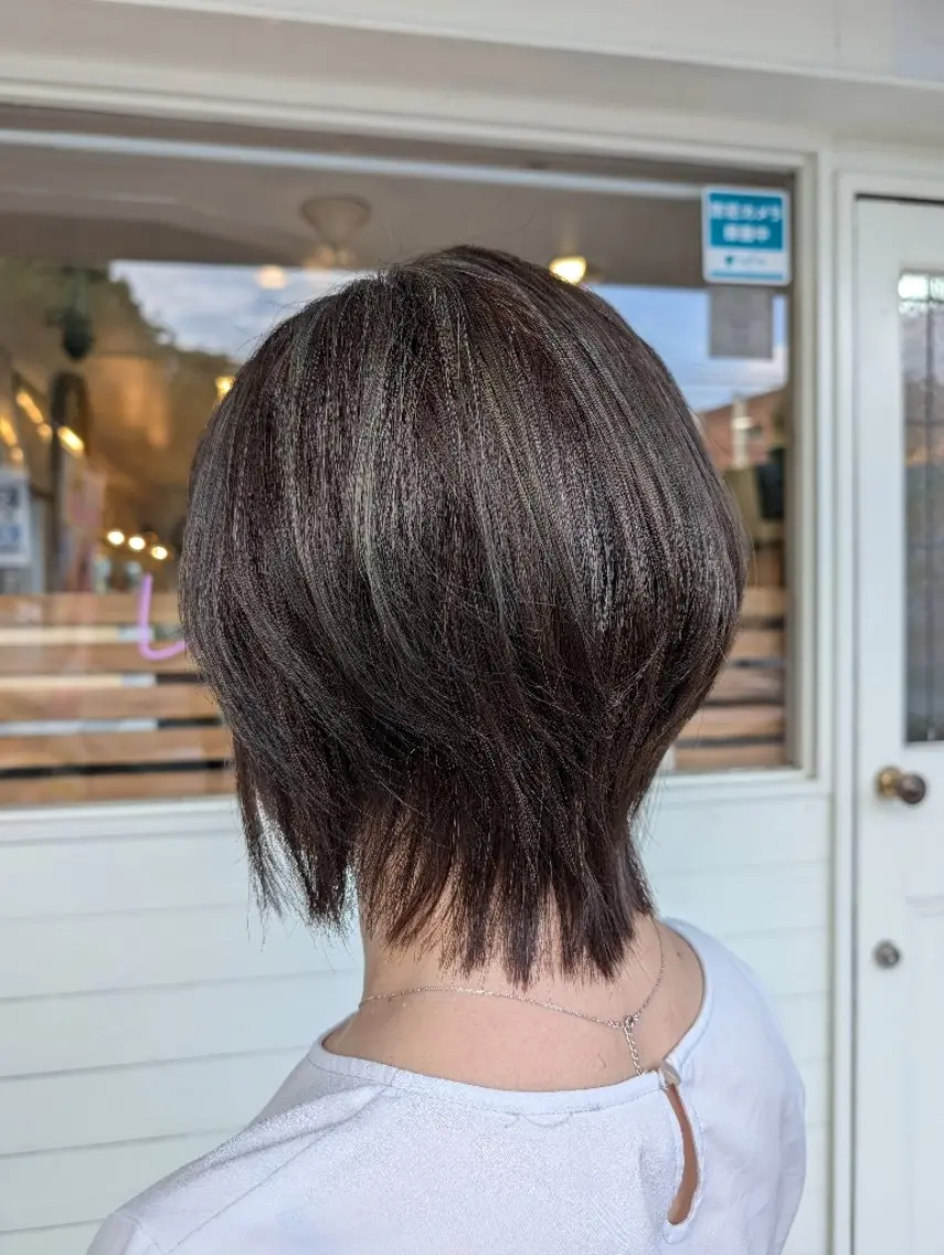 ショート カット ヘアカラー 椎橋 美帆野のヘアスタイル
