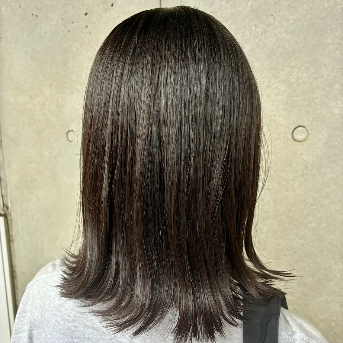 セミロング カット 遠藤姫花 𝒂𝒔𝒉草加𓂃のヘアスタイル