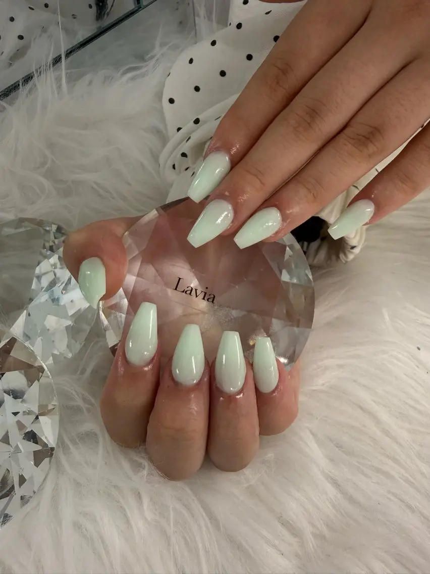 ネイル lavia 🦋 RURIのネイルデザイン