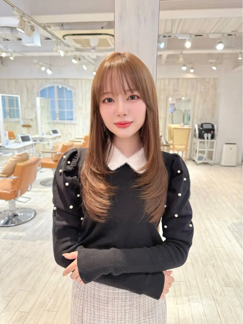 セミロング レイヤーカット カット トリートメント 大人可愛いレイヤー 大田のヘアスタイル
